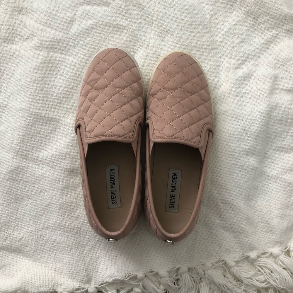 Steve Madden Slip On Size 6